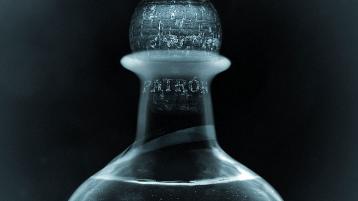 Patrón › Bottle As Hero: X-Ray